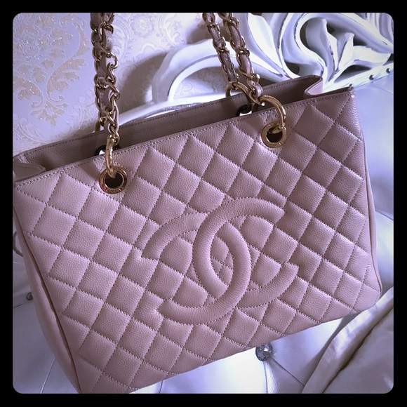 CHANEL Handbags - authentic Chanel bag!
